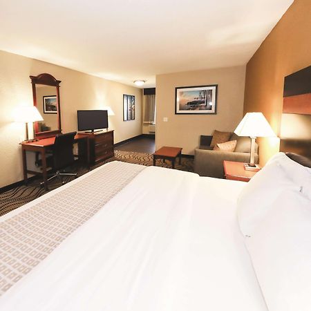 La Quinta Inn By Wyndham Sandusky Near Cedar Point Exterior foto