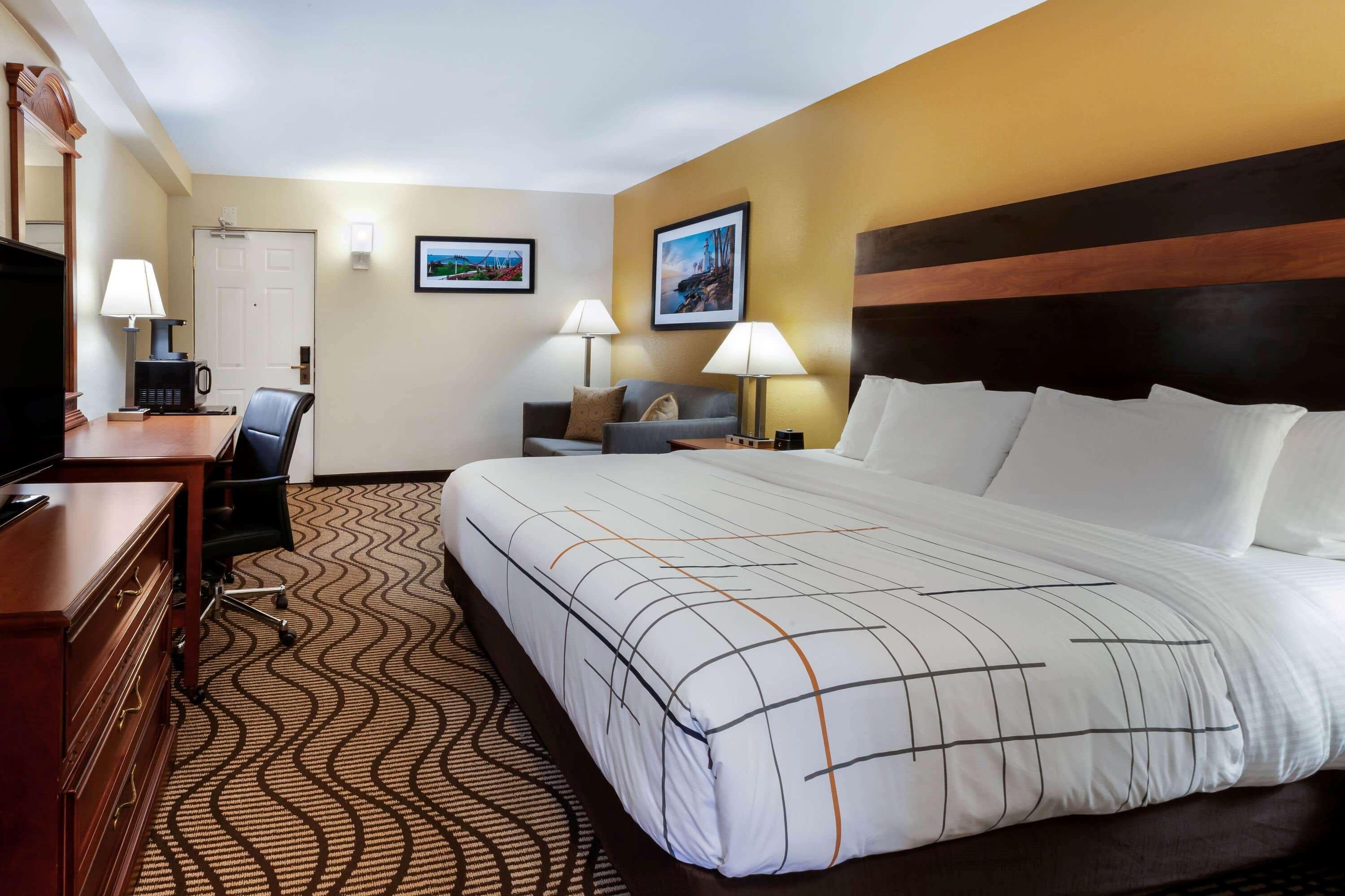 La Quinta Inn By Wyndham Sandusky Near Cedar Point Exterior foto