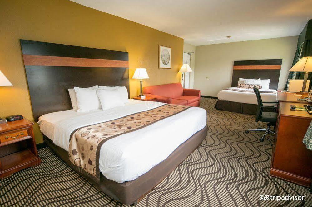 La Quinta Inn By Wyndham Sandusky Near Cedar Point Exterior foto